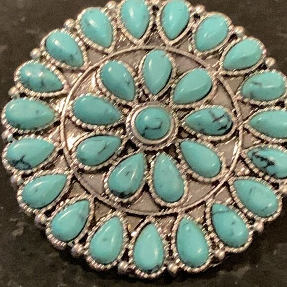 Men’s Western Concho Style Earrings – Silver Tone with Turquoise Accent Stones - Picture 4 of 8